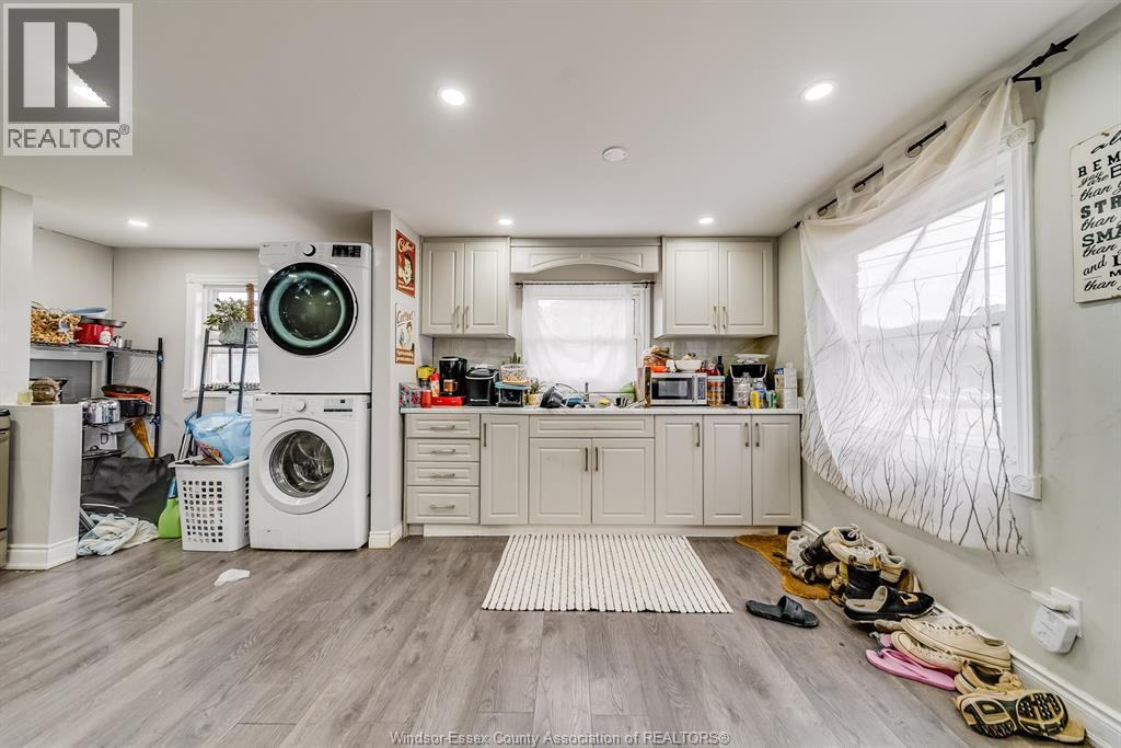 Photo 11 of 123 Park Avenue East, Chatham ON