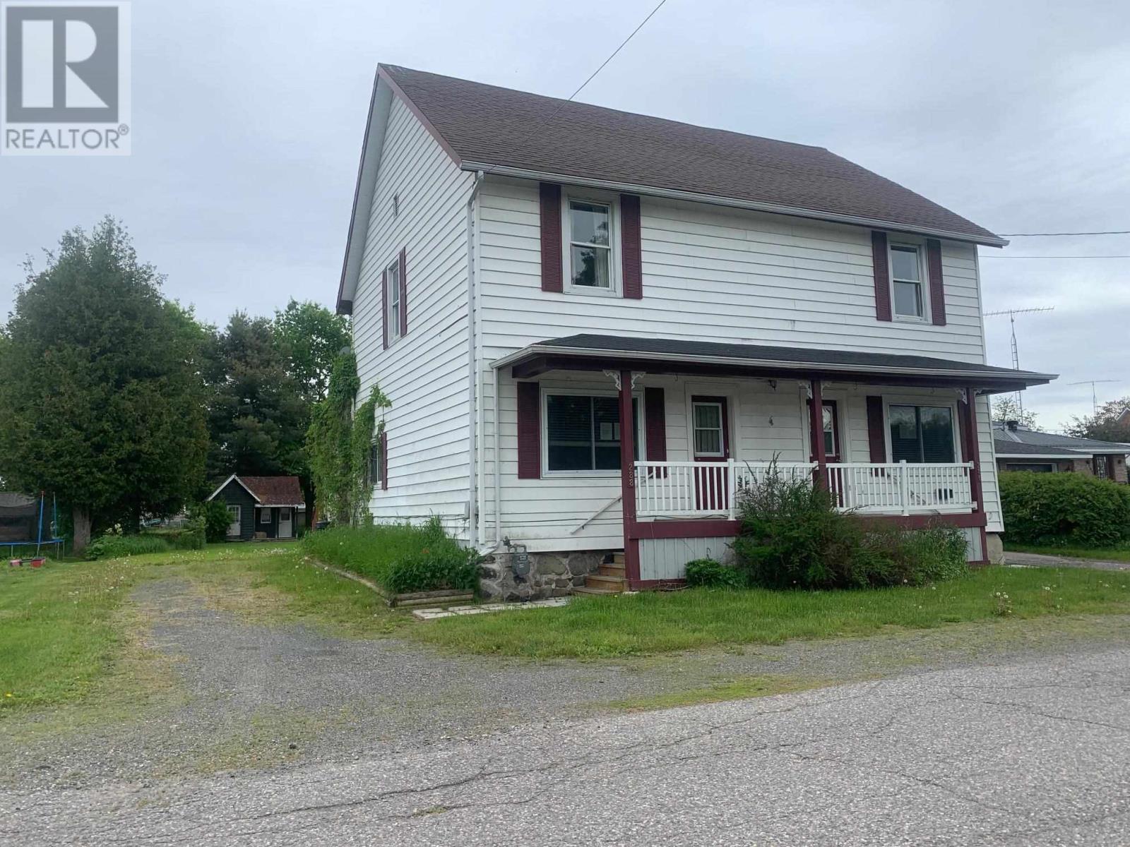 Photo 3 of 286 288 Federation St, Thessalon ON