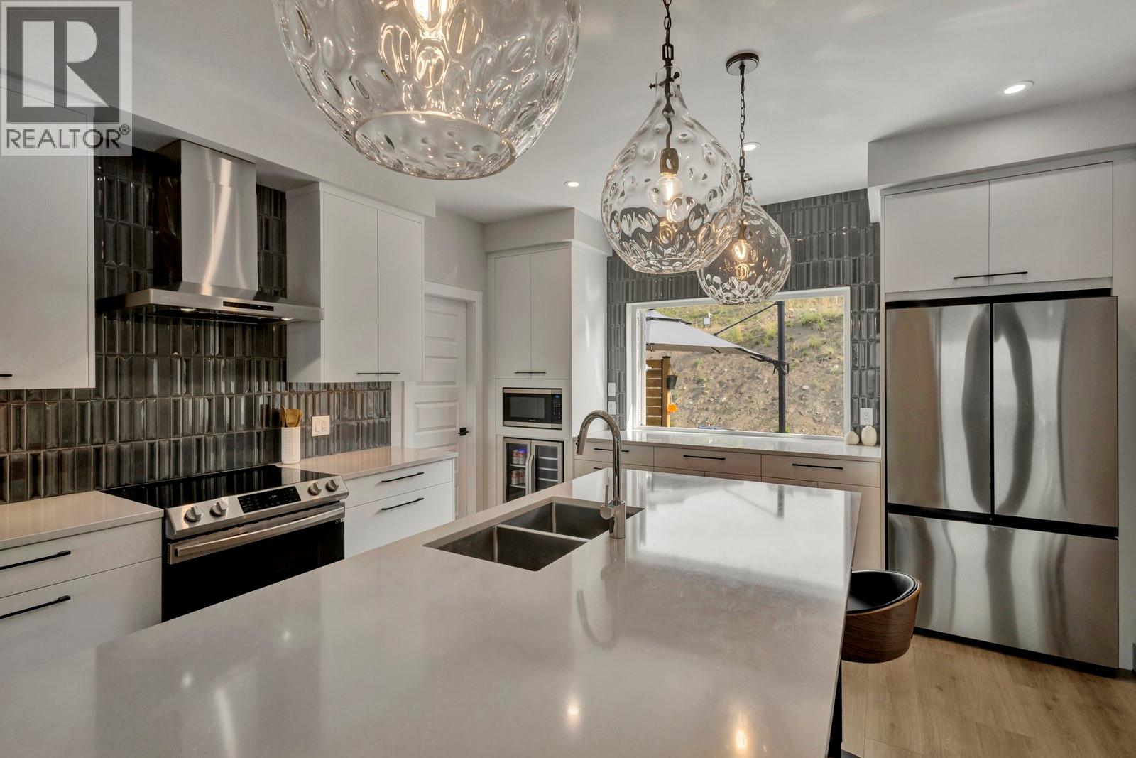 Photo 23 of 1131 Collinson Court, Kelowna BC