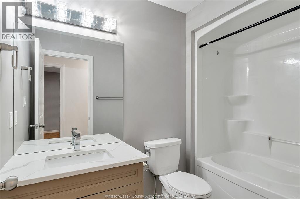 Photo 14 of 1029 Lublin Avenue, Windsor ON