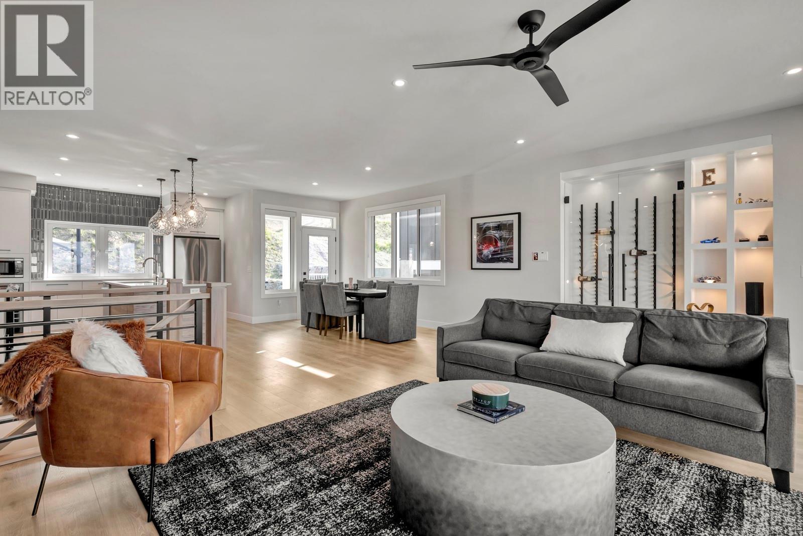 Photo 5 of 1131 Collinson Court, Kelowna BC