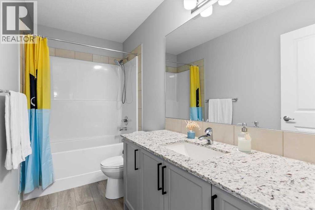 Photo 34 of 217 Magnolia Heath Se, Calgary AB