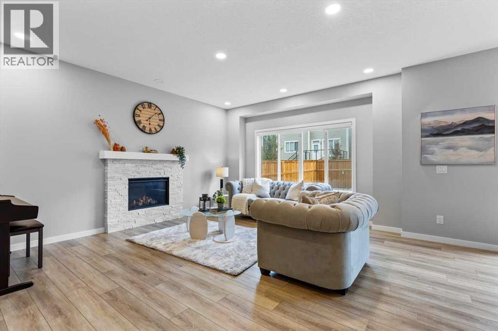 Photo 15 of 217 Magnolia Heath Se, Calgary AB