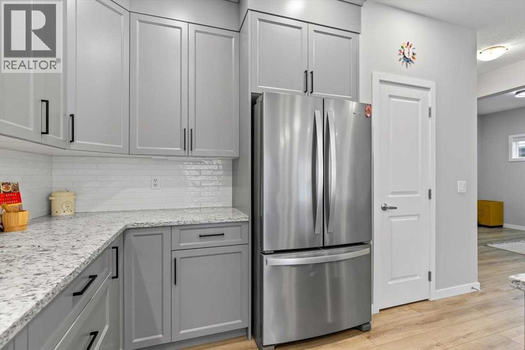 Photo 11 of 217 Magnolia Heath Se, Calgary AB