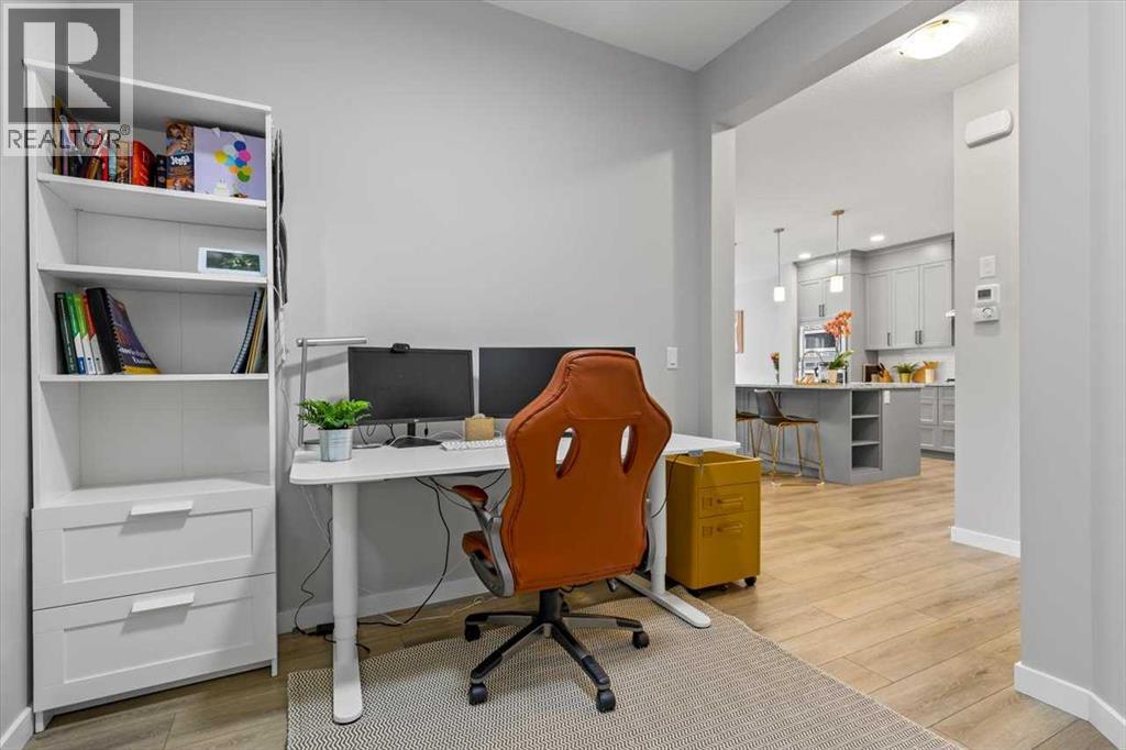 Photo 5 of 217 Magnolia Heath Se, Calgary AB