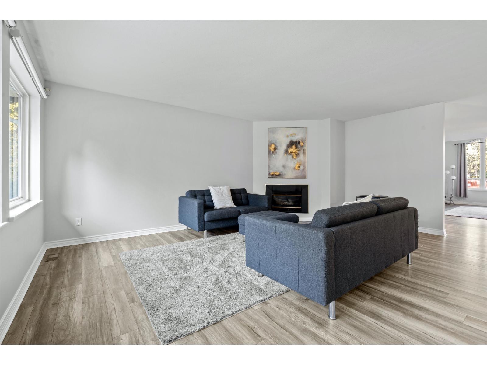 Photo 4 of 9067 Trattle Street, Langley BC