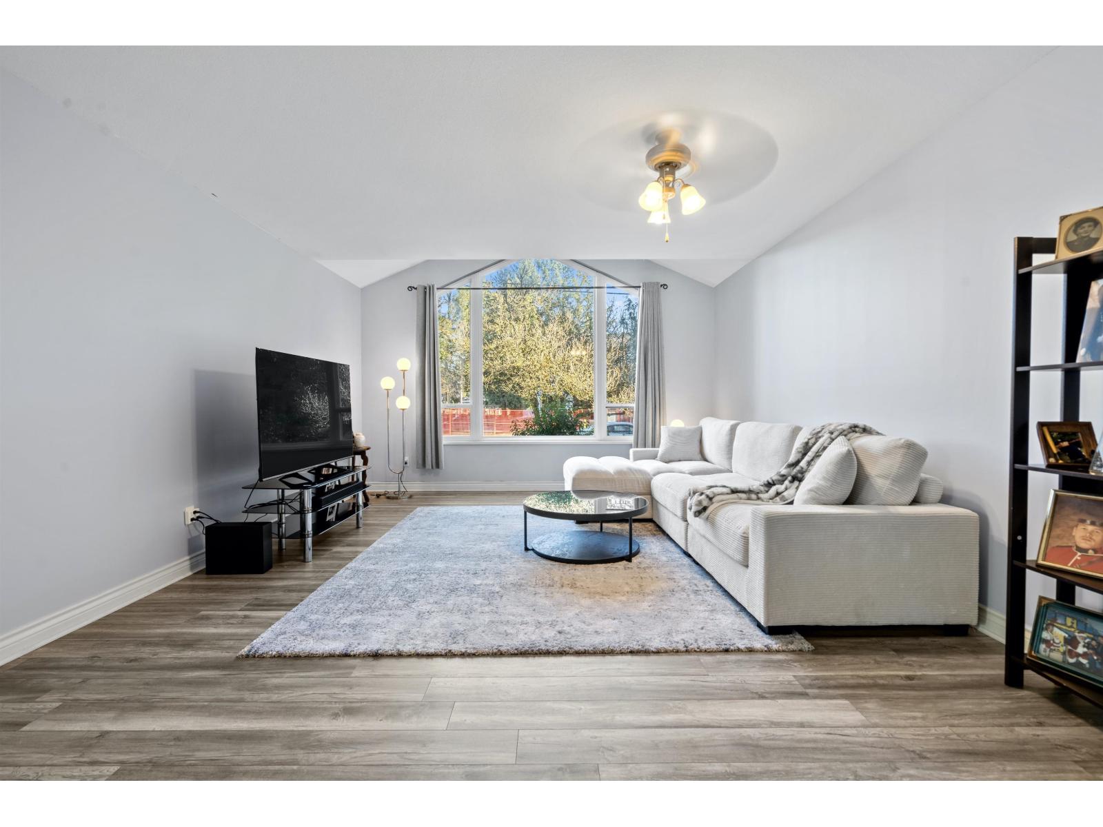 Photo 2 of 9067 Trattle Street, Langley BC
