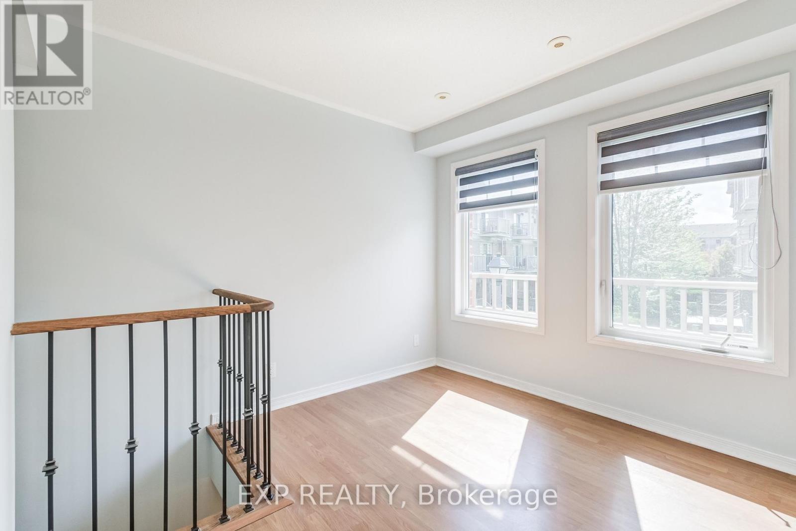 Photo 10 of 60 3250 Bentley Drive, Mississauga ON