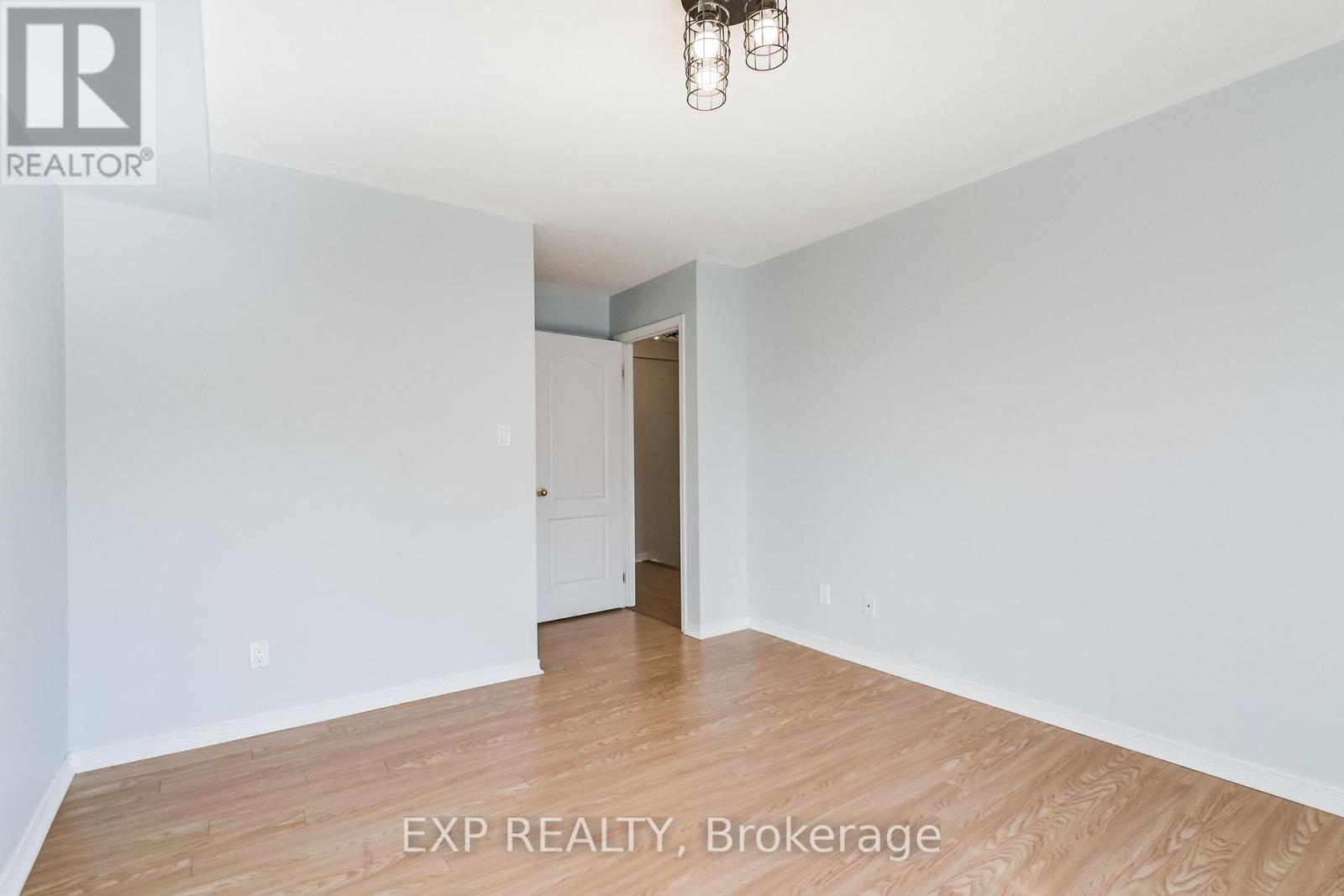 Photo 14 of 60 3250 Bentley Drive, Mississauga ON