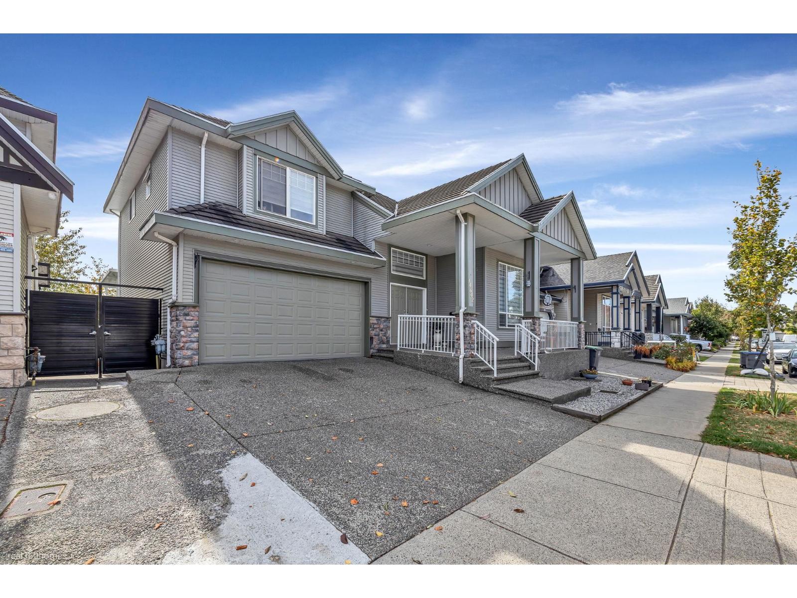 Photo 2 of 14642 67 A Avenue, Surrey BC