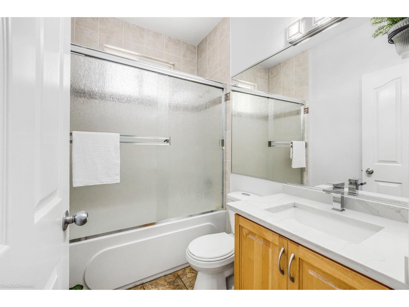 Photo 24 of 14642 67 A Avenue, Surrey BC