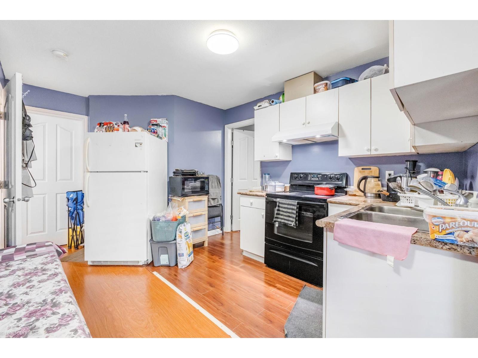 Photo 38 of 14642 67 A Avenue, Surrey BC