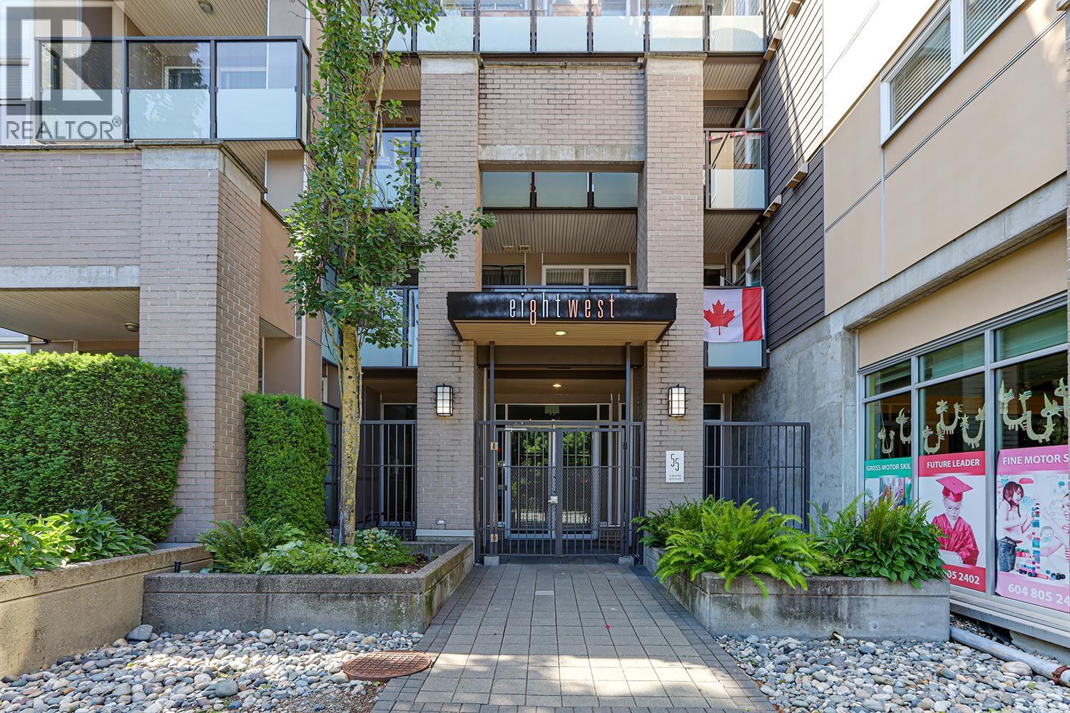 Photo 3 of 208 55 Eighth Avenue, New Westminster BC