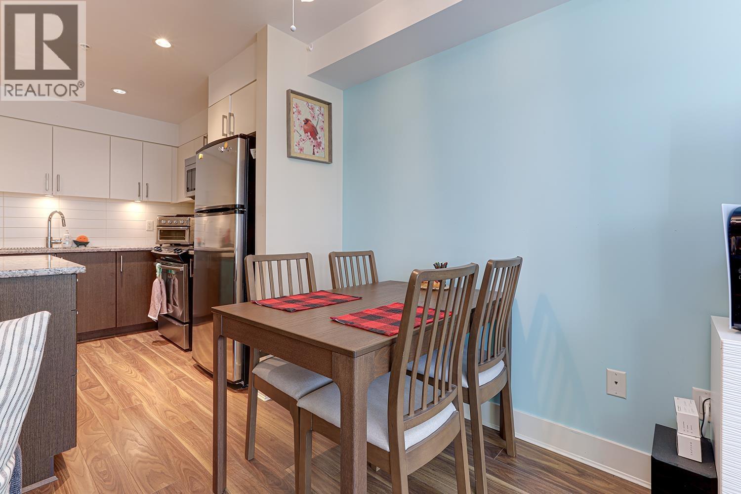 Photo 6 of 208 55 Eighth Avenue, New Westminster BC