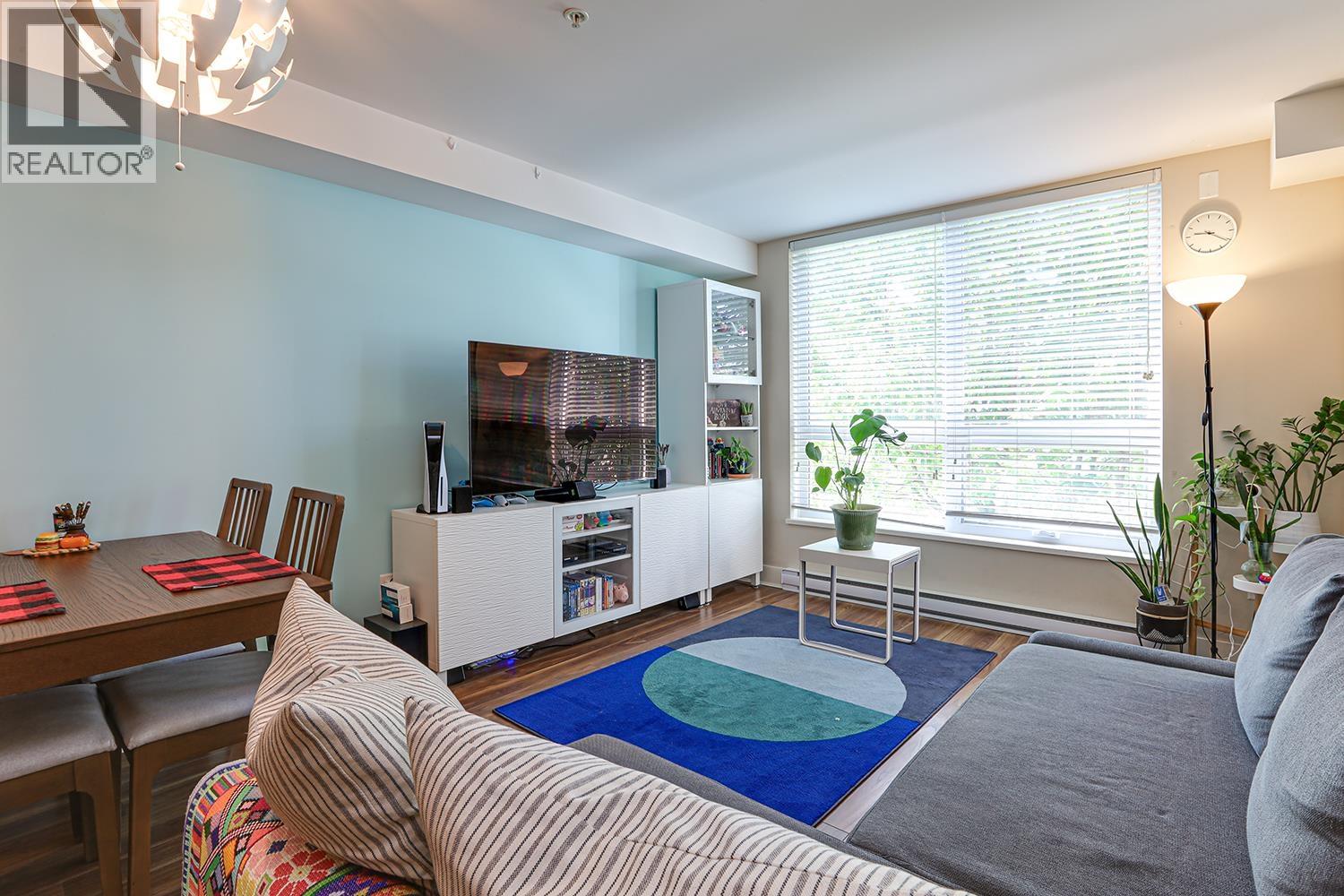 Photo 1 of 208 55 Eighth Avenue, New Westminster BC
