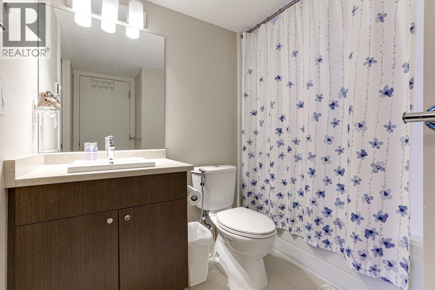Photo 15 of 208 55 Eighth Avenue, New Westminster BC