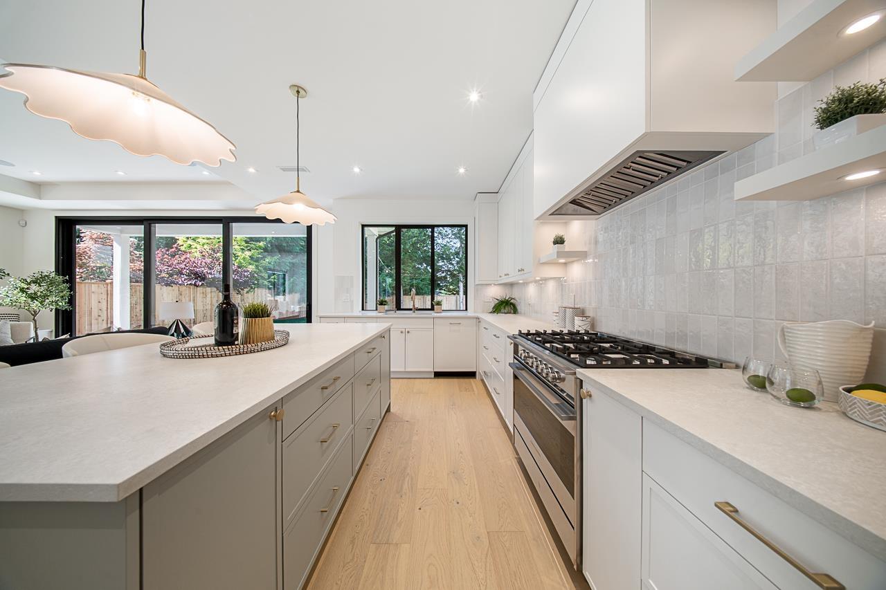 Photo 14 of 20837 45 A Avenue, Langley BC