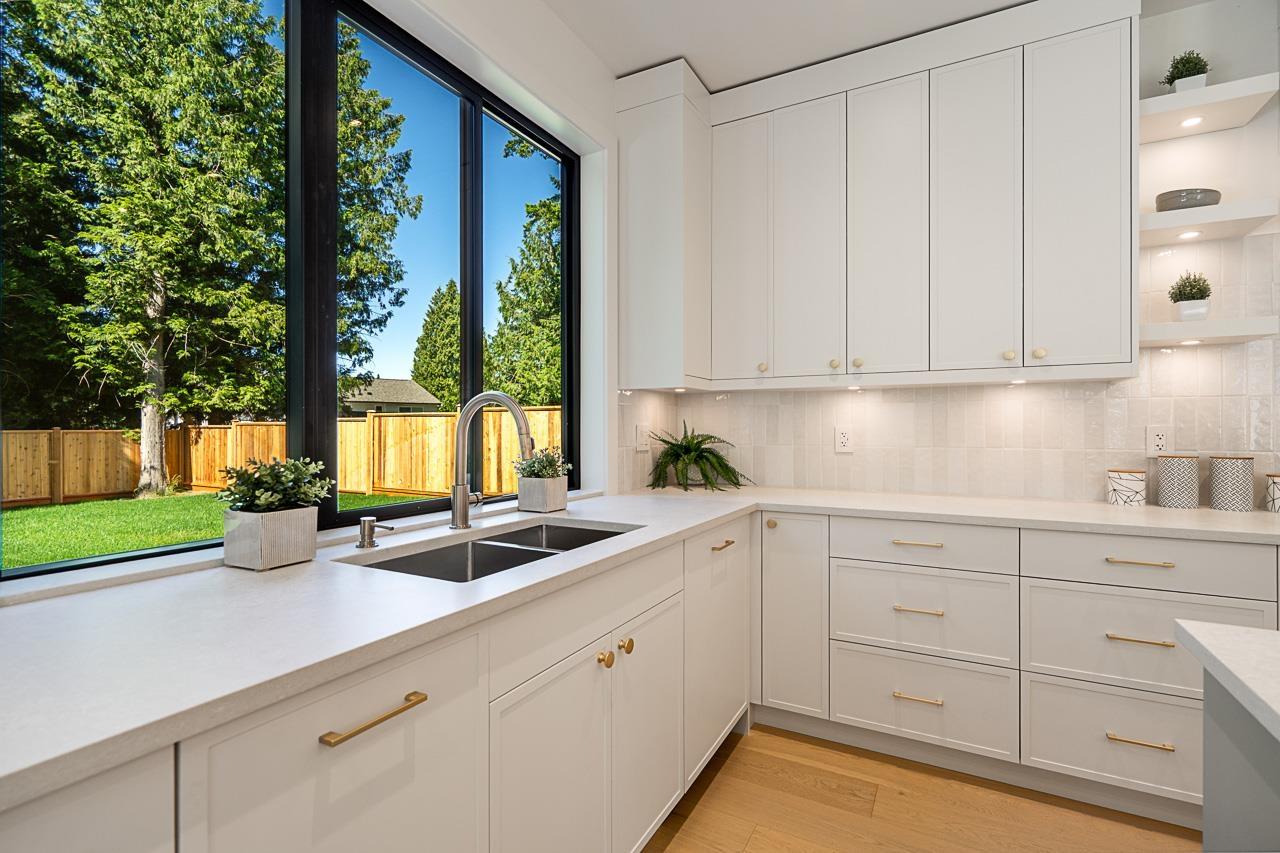 Photo 13 of 20837 45 A Avenue, Langley BC