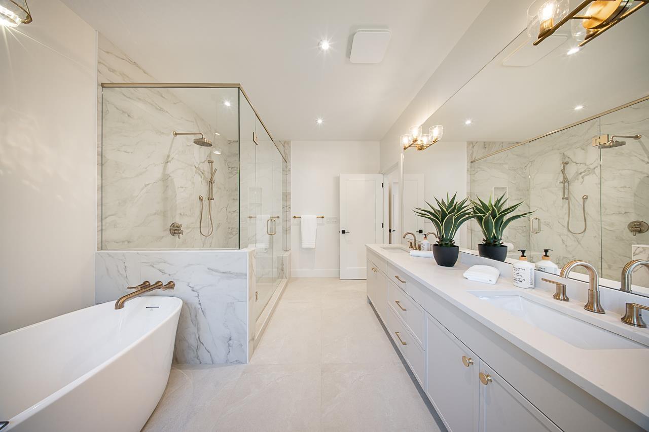 Photo 28 of 20837 45 A Avenue, Langley BC