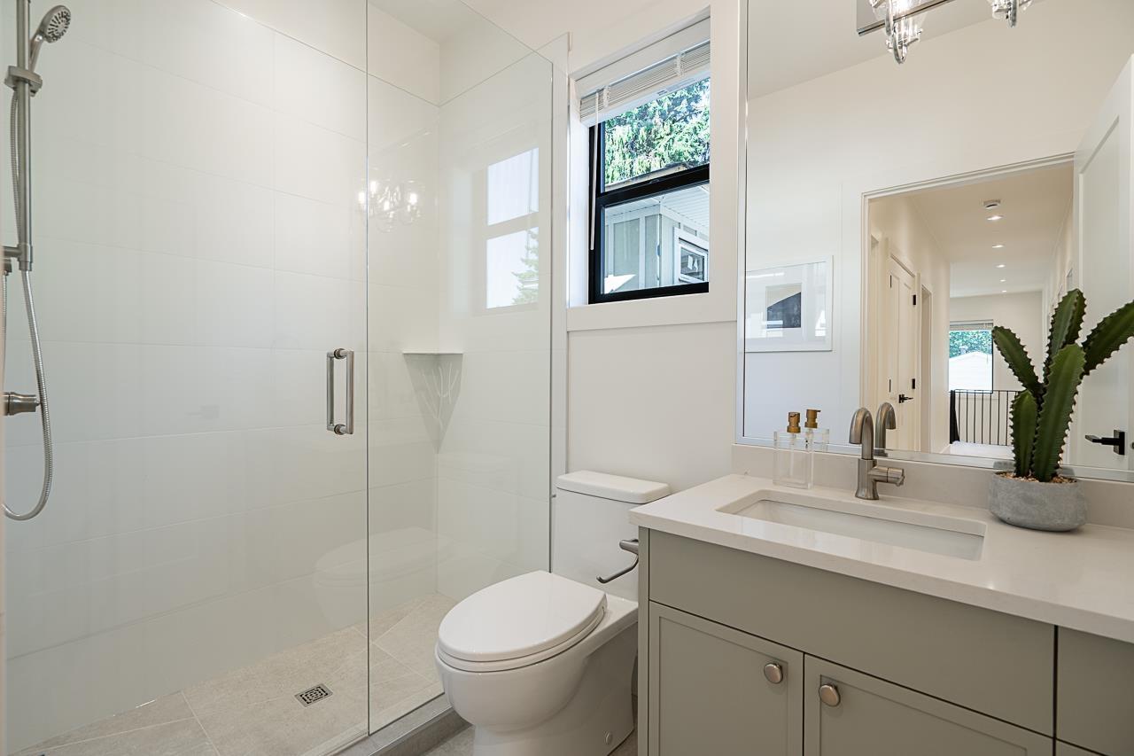 Photo 35 of 20837 45 A Avenue, Langley BC