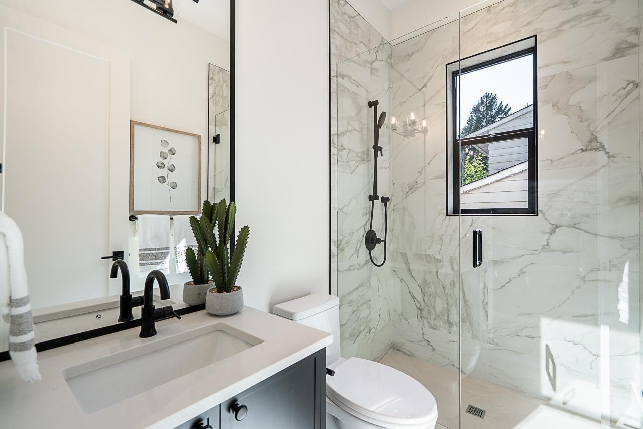 Photo 19 of 20837 45 A Avenue, Langley BC