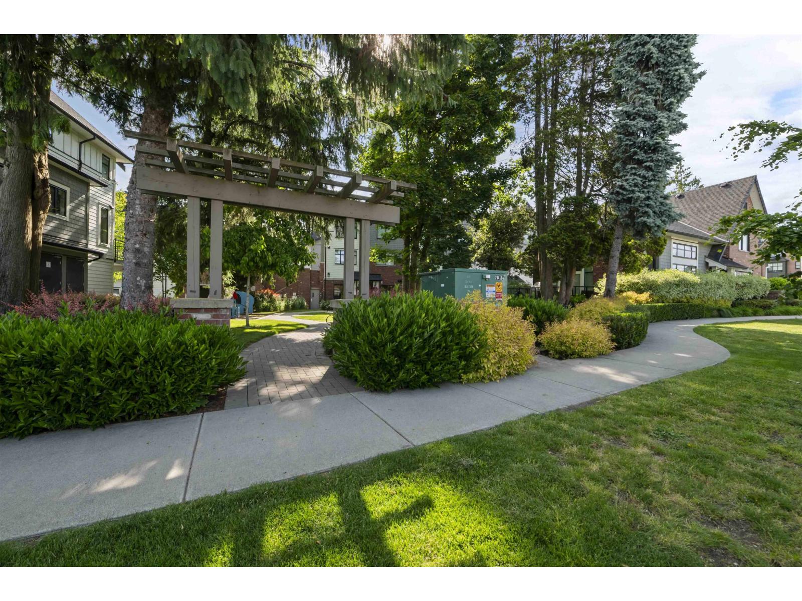 Photo 22 of 101 16528 24 A Avenue, Surrey BC