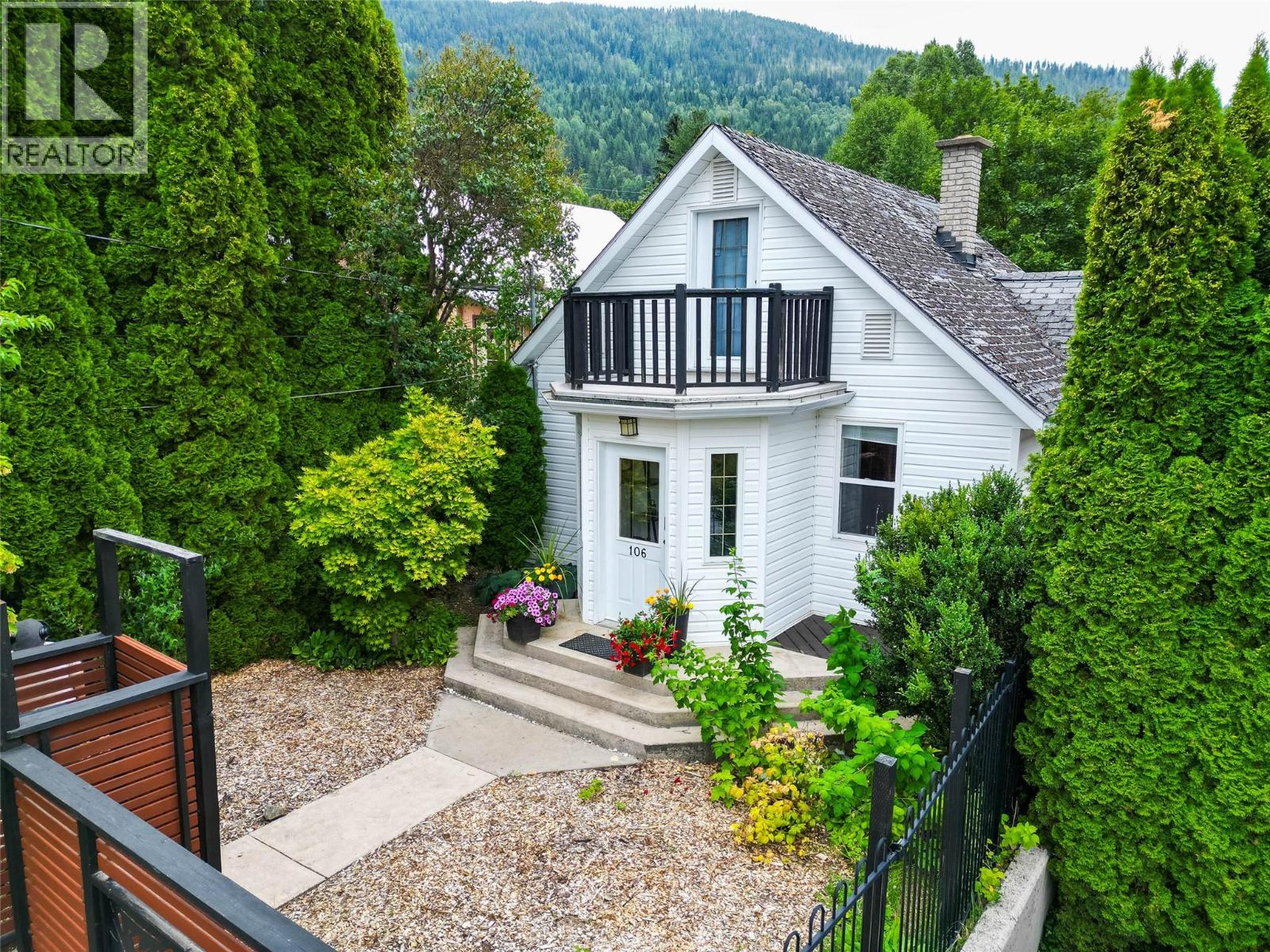 Photo 1 of 106 Richards Street, Nelson BC