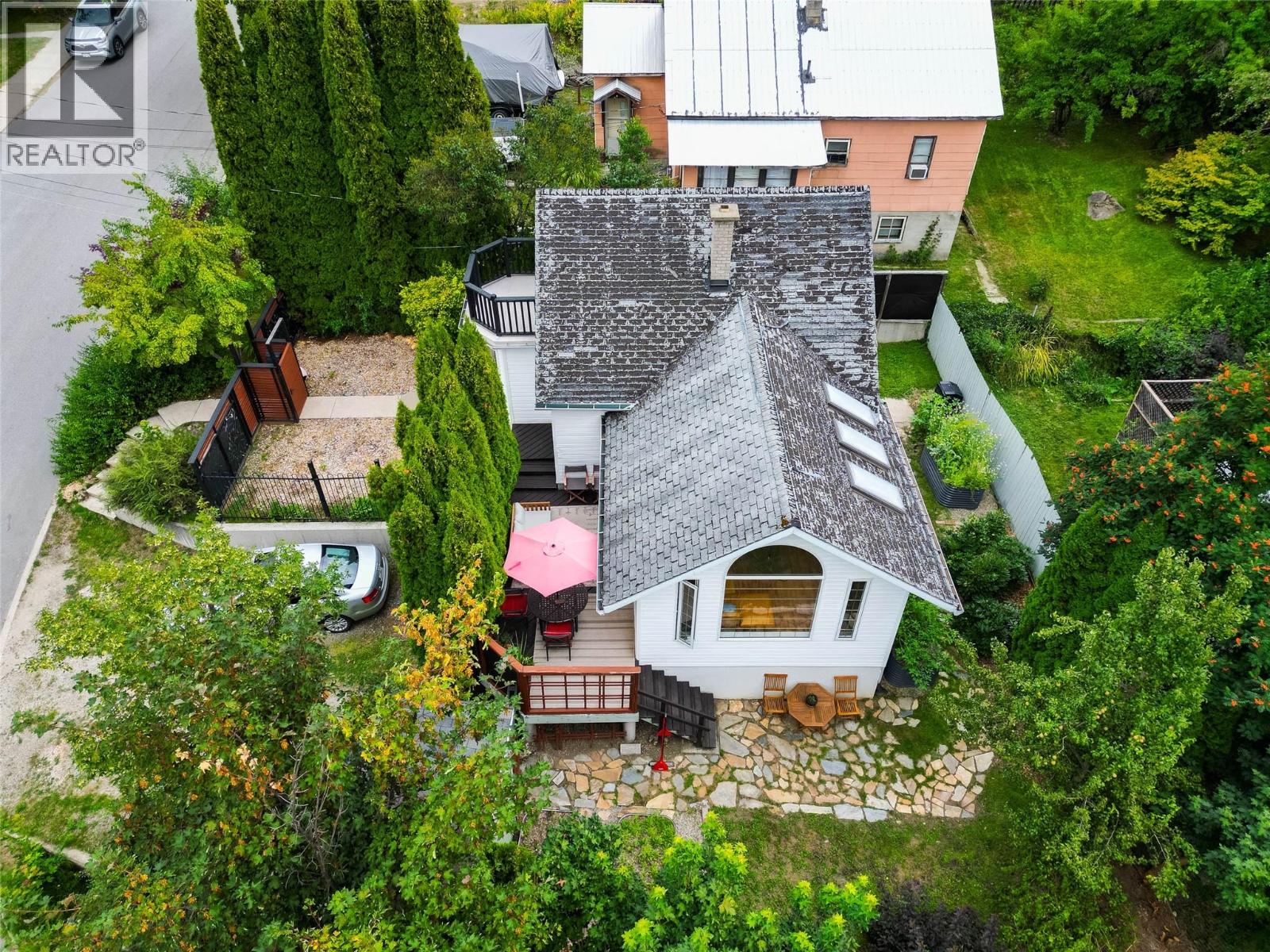 Photo 3 of 106 Richards Street, Nelson BC