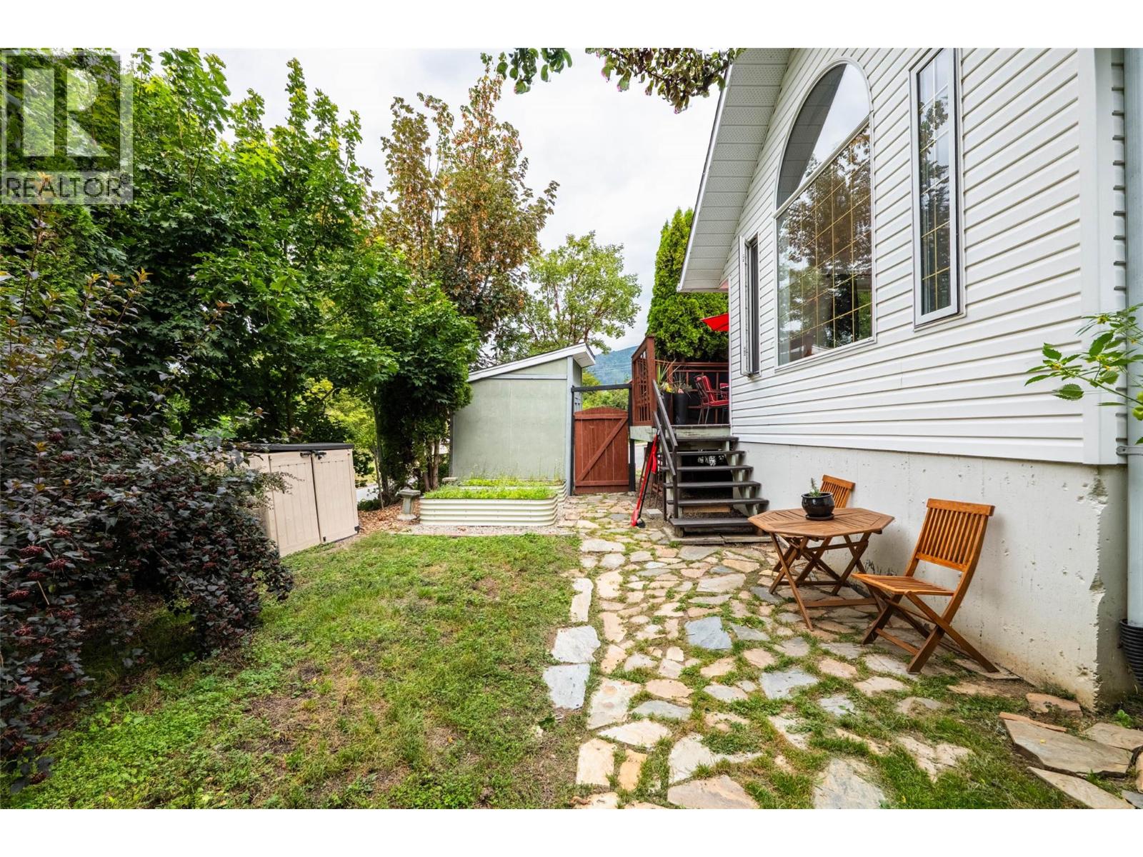Photo 33 of 106 Richards Street, Nelson BC