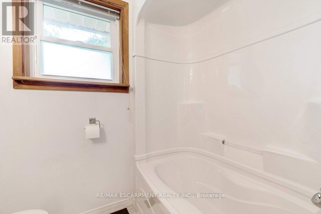 Photo 24 of 595 Green Mountain Road E, Hamilton ON