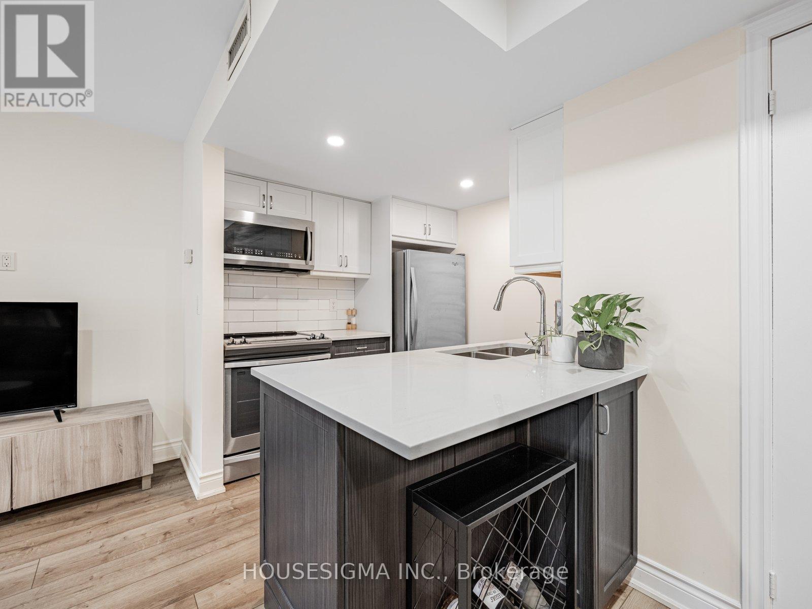 Photo 12 of 5 106 Redpath Avenue, Toronto ON