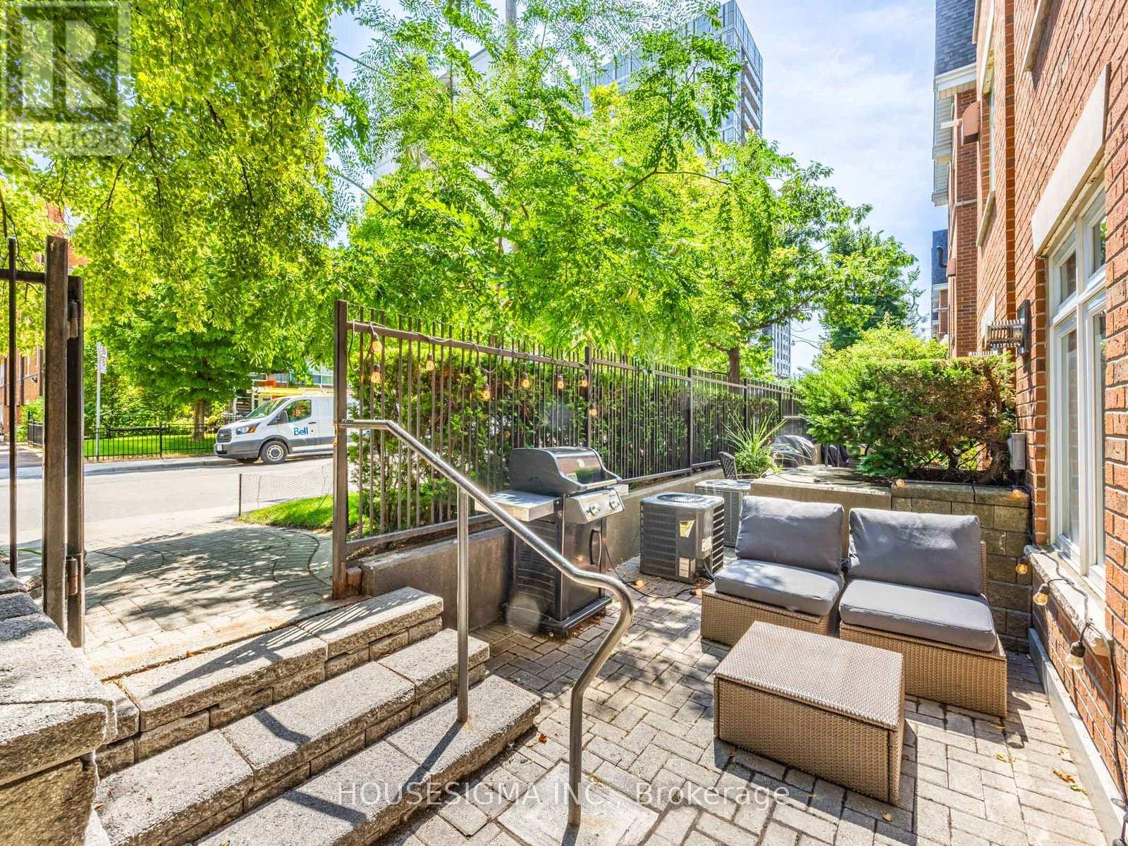 Photo 2 of 5 106 Redpath Avenue, Toronto ON