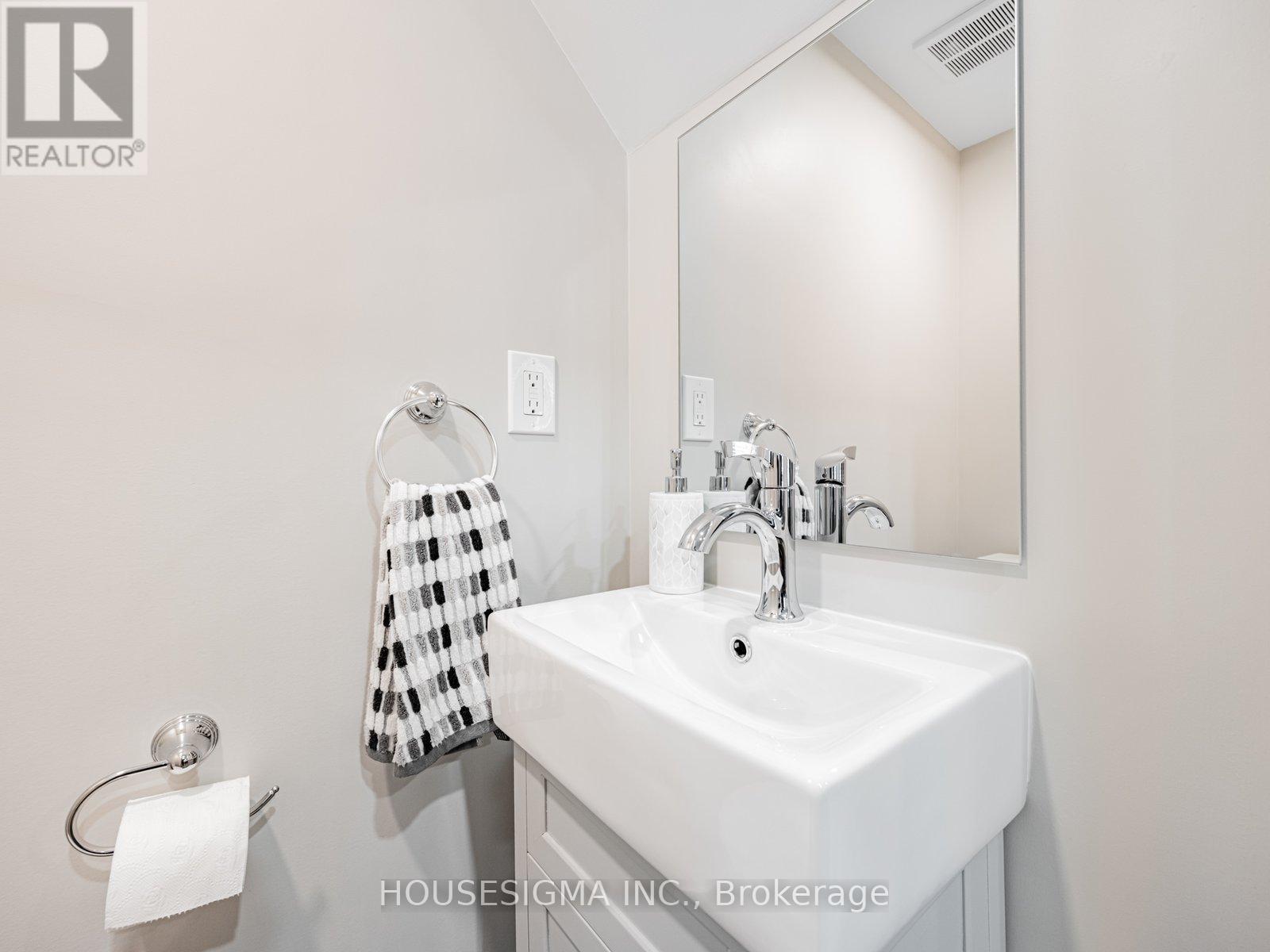 Photo 22 of 5 106 Redpath Avenue, Toronto ON
