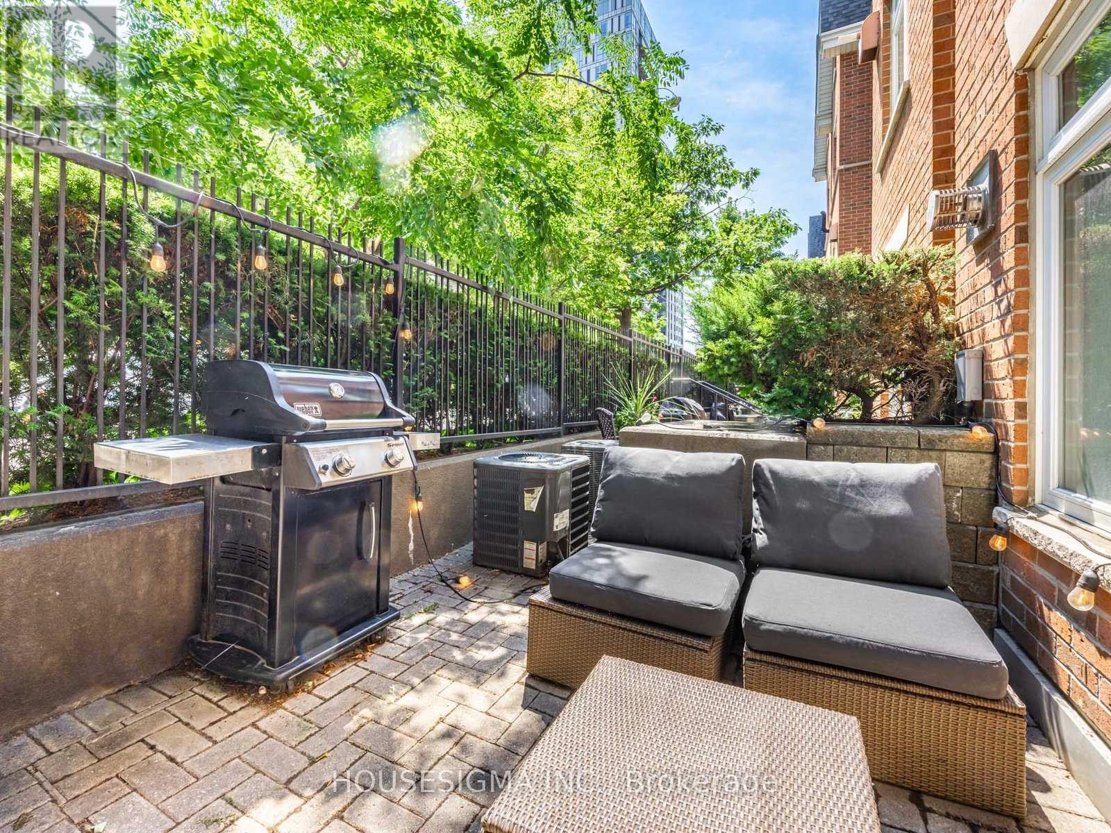 Photo 3 of 5 106 Redpath Avenue, Toronto ON