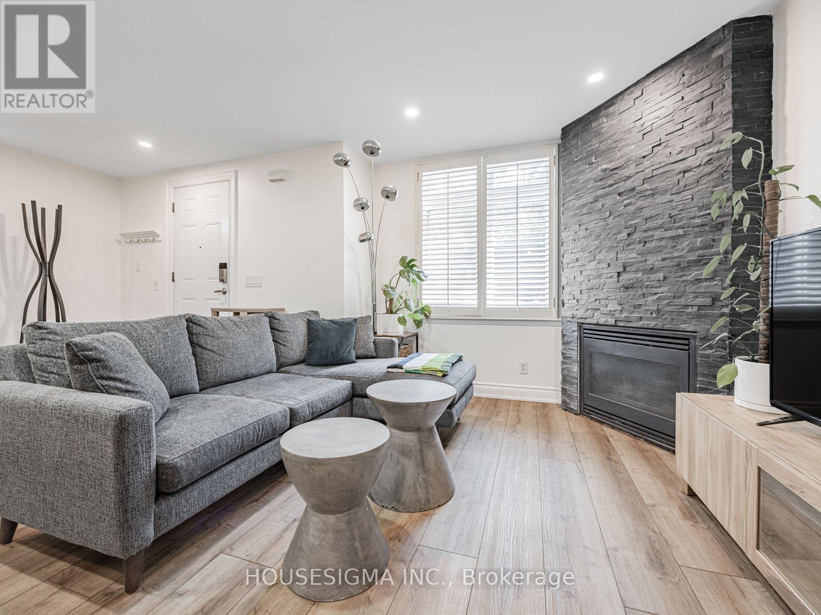 Photo 7 of 5 106 Redpath Avenue, Toronto ON