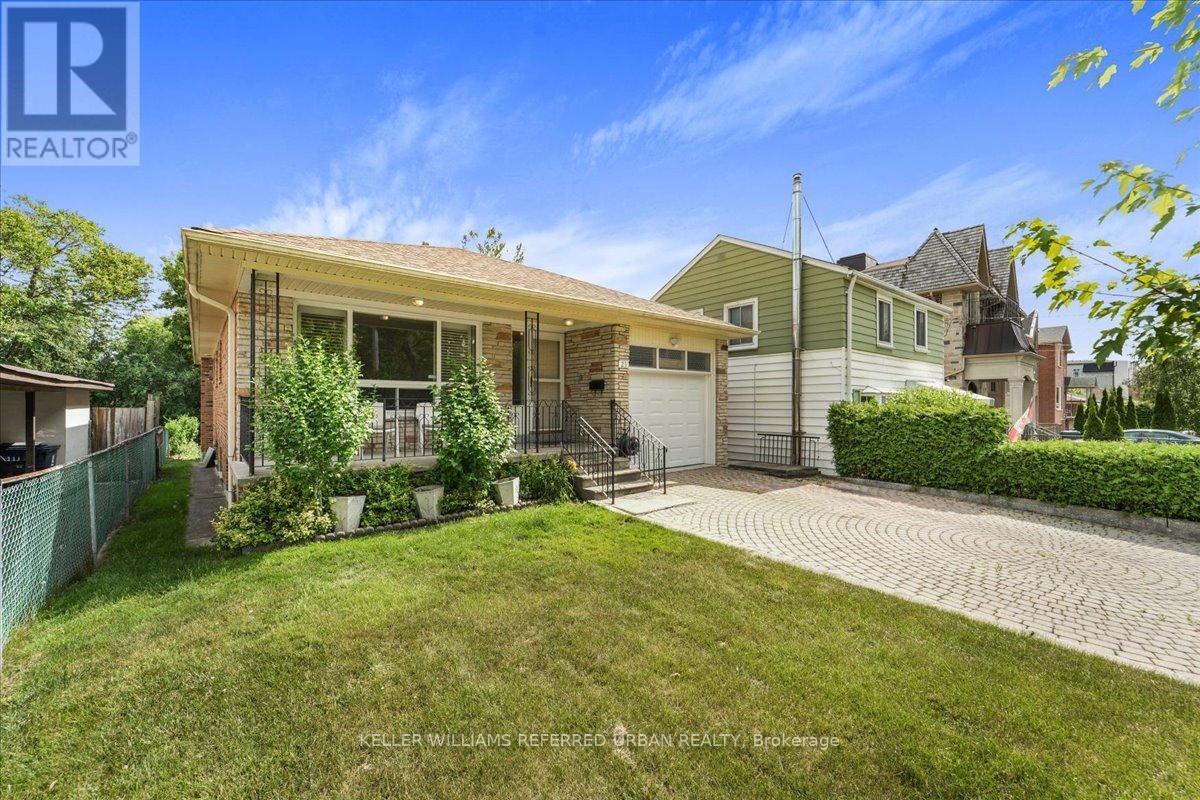 Photo 1 of 25 Farrell Avenue, Toronto ON