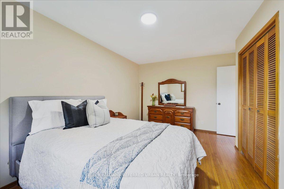 Photo 18 of 25 Farrell Avenue, Toronto ON