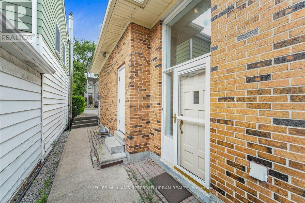 Photo 22 of 25 Farrell Avenue, Toronto ON