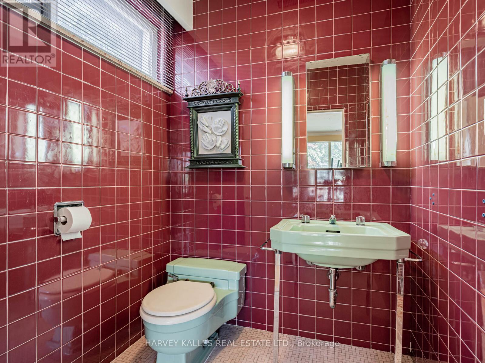 Photo 25 of 15 Ridelle Avenue, Toronto ON
