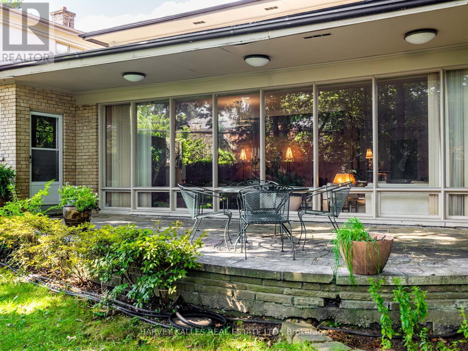 Photo 33 of 15 Ridelle Avenue, Toronto ON