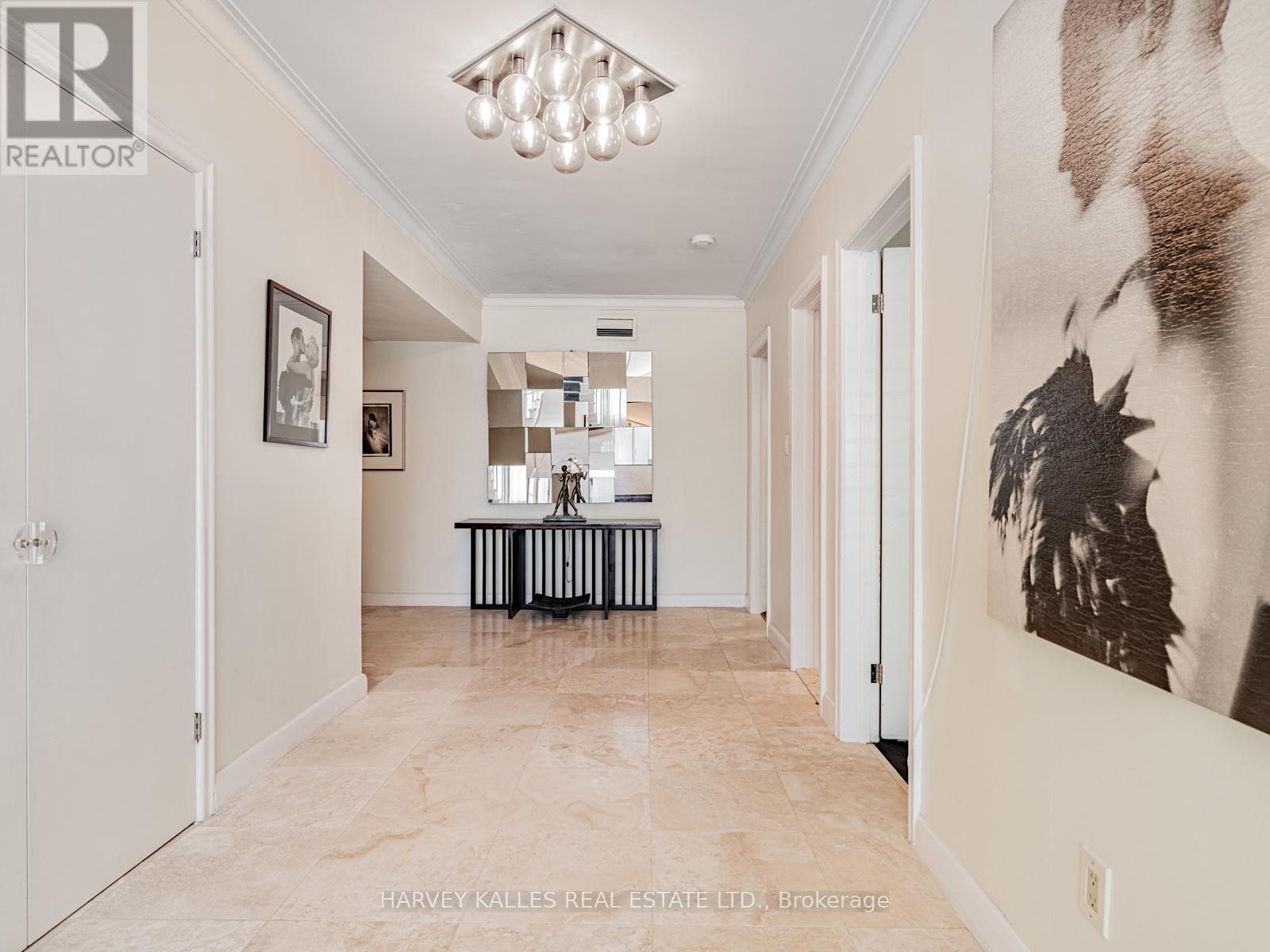 Photo 4 of 15 Ridelle Avenue, Toronto ON