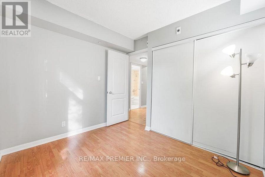 Photo 10 of 708 7 Sudbury Street, Toronto ON