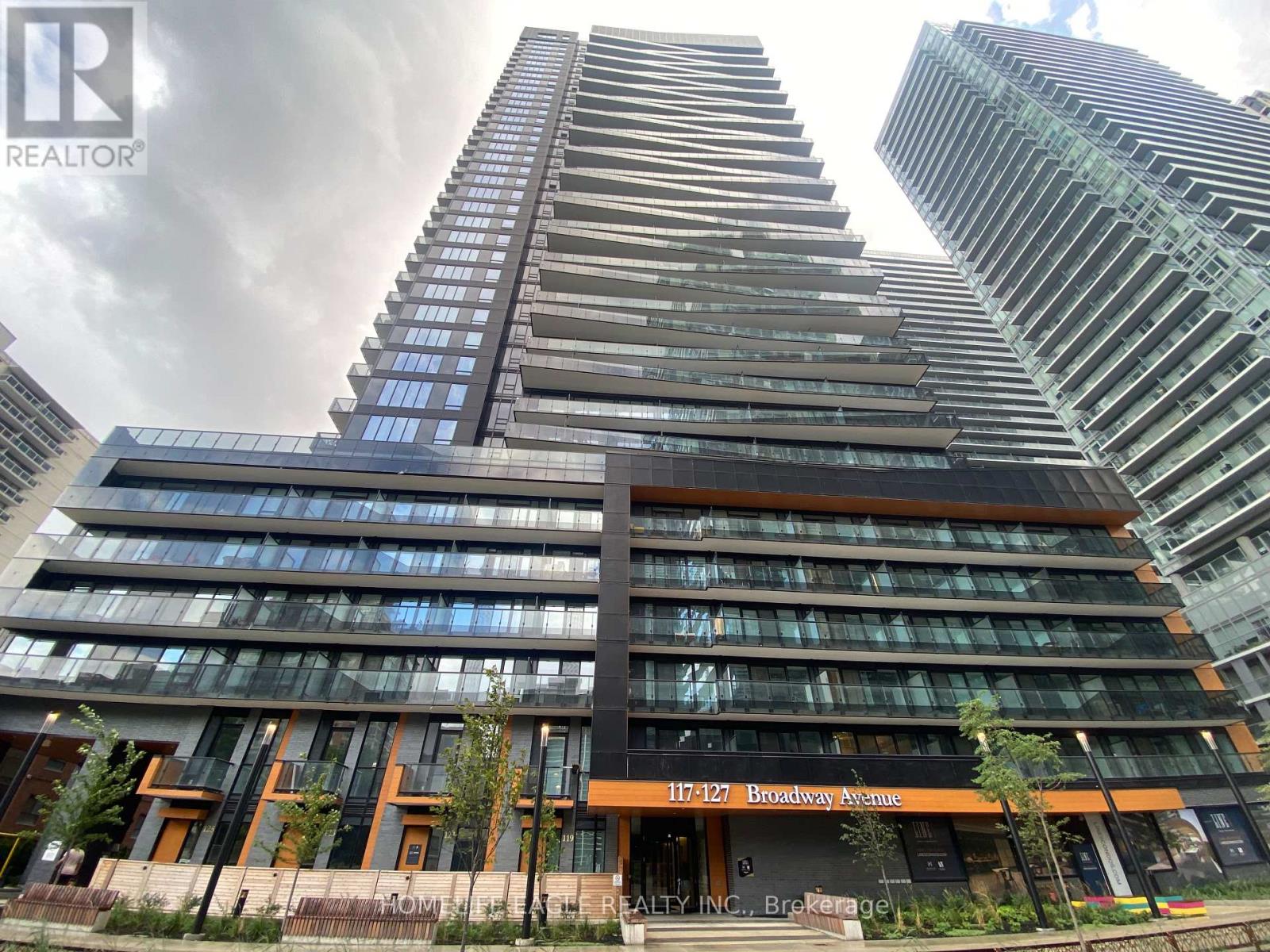 Photo 1 of 3308 117 Broadway Avenue, Toronto ON