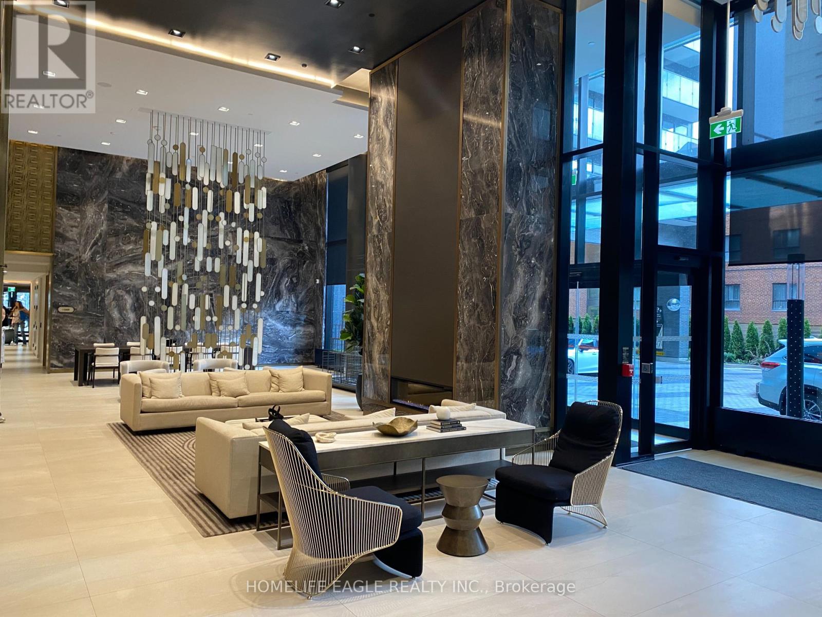 Photo 2 of 3308 117 Broadway Avenue, Toronto ON