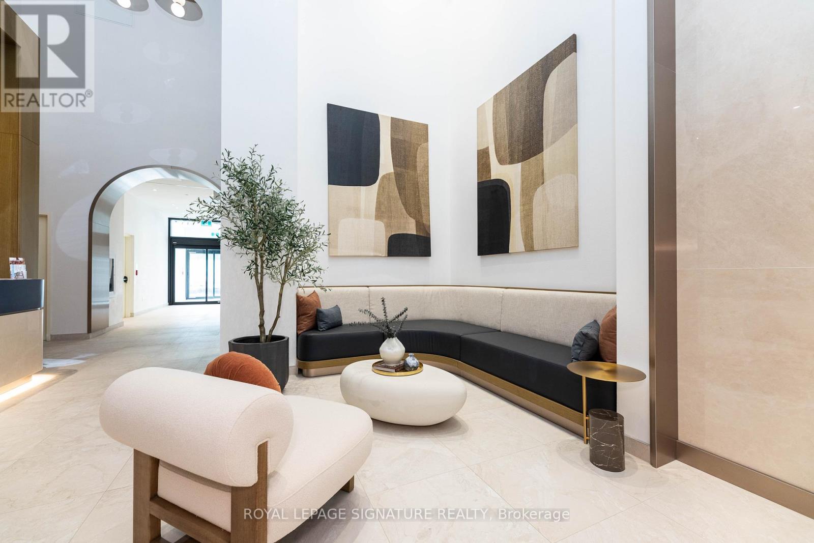 Photo 3 of 1709 181 Sterling Road, Toronto ON