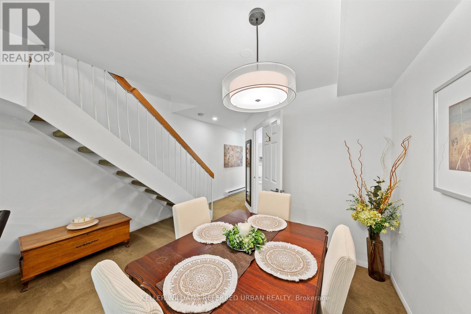 Photo 10 of 618 574 Wellington Street W, Toronto ON