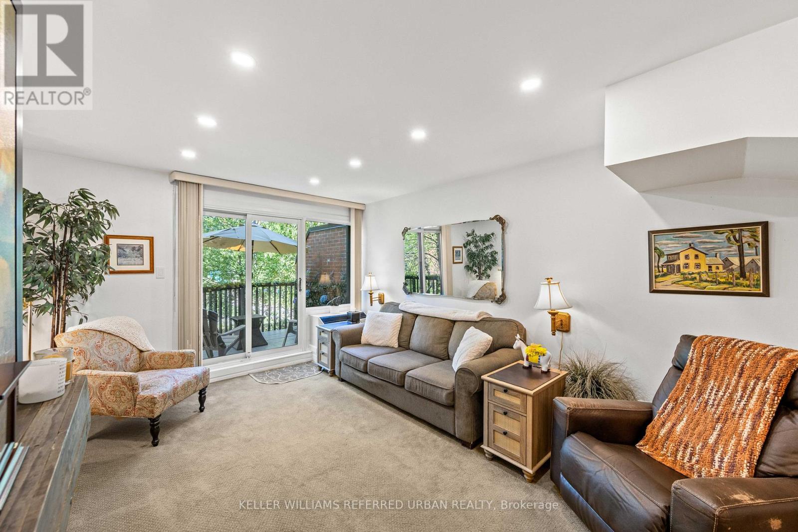 Photo 15 of 618 574 Wellington Street W, Toronto ON