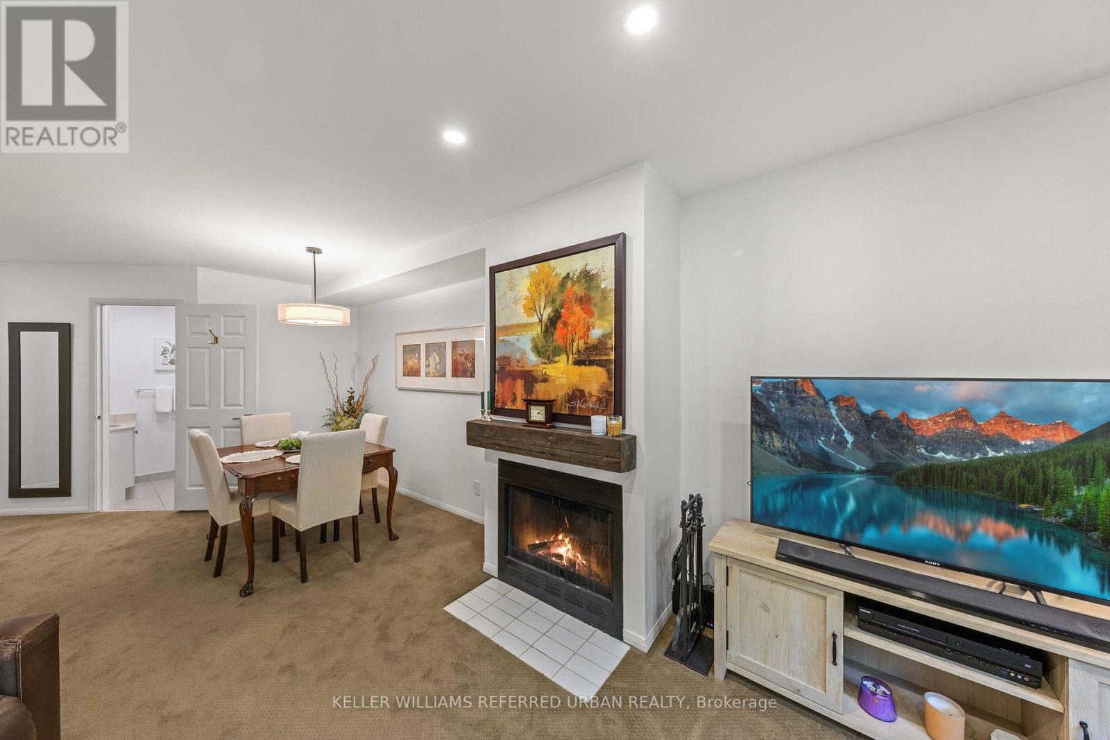 Photo 19 of 618 574 Wellington Street W, Toronto ON