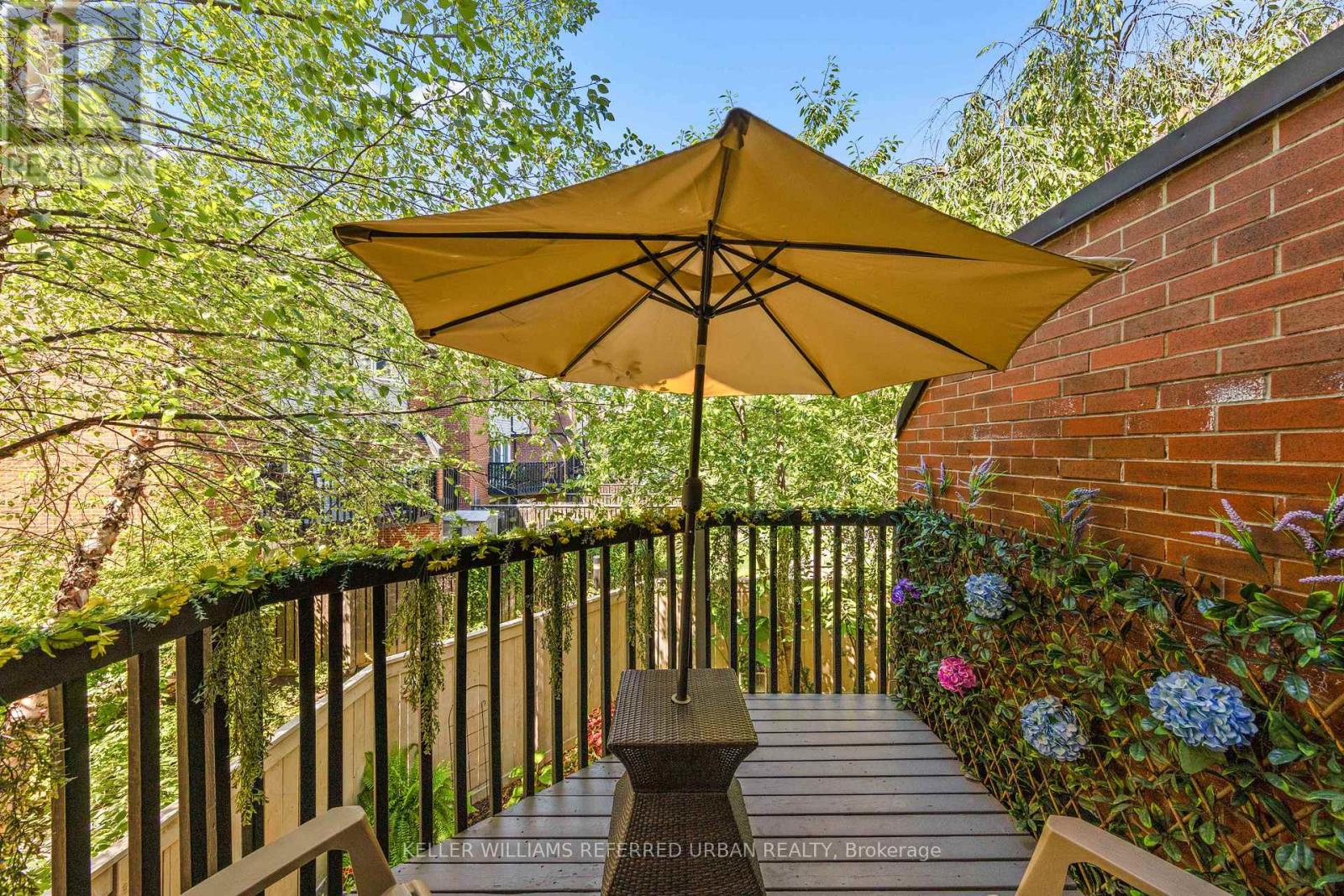 Photo 20 of 618 574 Wellington Street W, Toronto ON