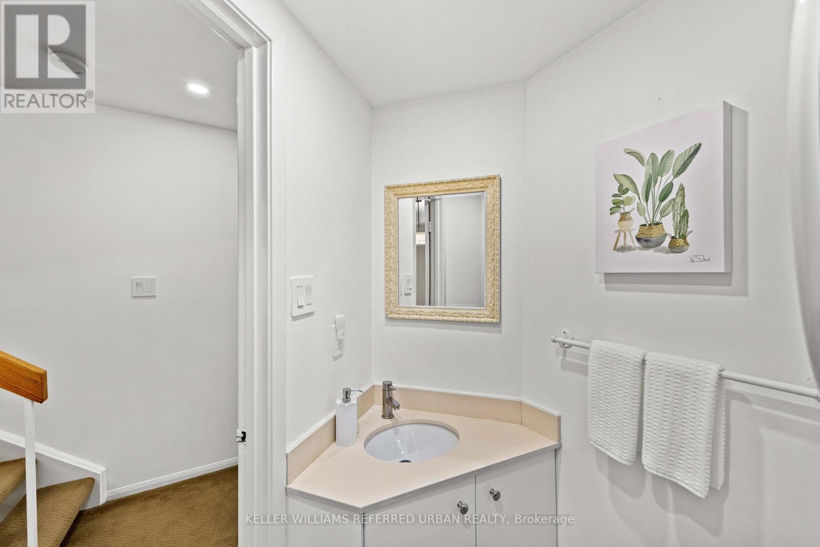 Photo 22 of 618 574 Wellington Street W, Toronto ON